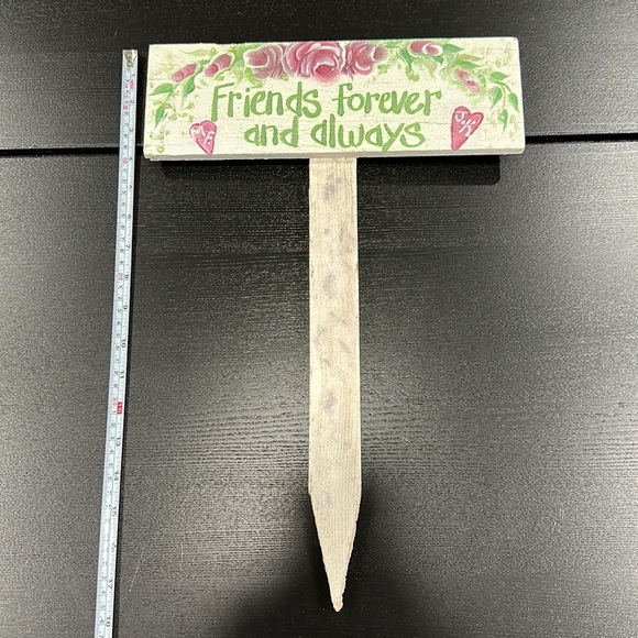 Hand Painted “Friends Forever & Always” Friendship and Flowers Wood Garden Sign - Picture 4 of 6